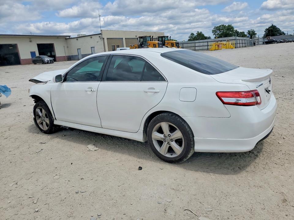 61896526 :رقم المزاد ، 4T1BF3EK5BU582462 vin ، 2011 Toyota Camry مزاد بيع