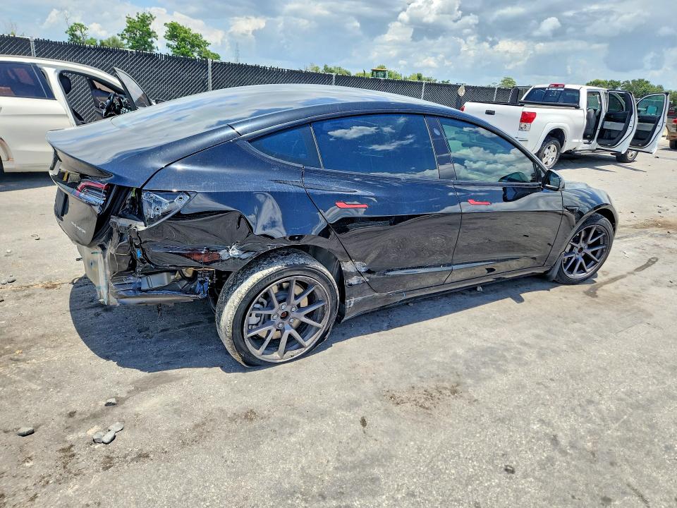 59590826 :رقم المزاد ، 5YJ3E1EBXNF273163 vin ، 2022 Tesla Model 3 مزاد بيع