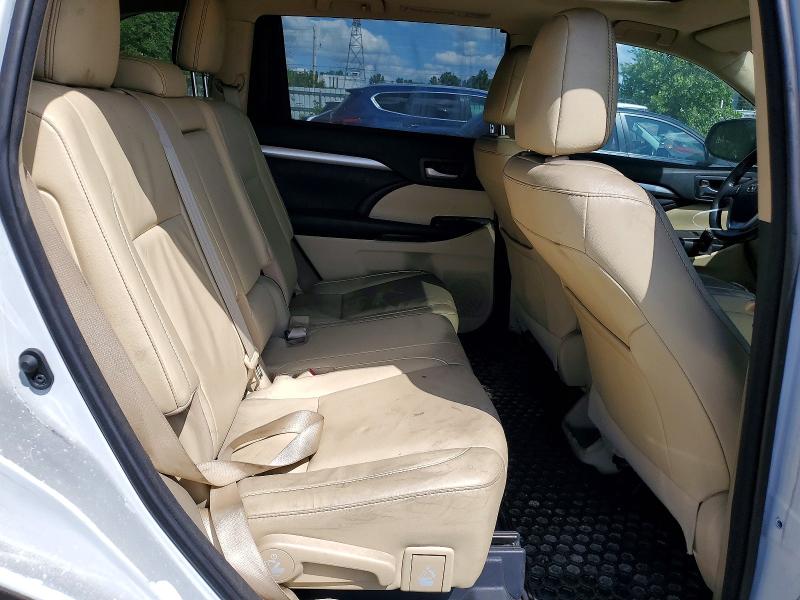 61308166 :رقم المزاد ، 5TDJZRFH7JS553075 vin ، 2018 Toyota Highlander مزاد بيع