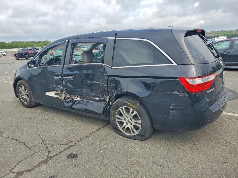 62980986 :رقم المزاد ، 5FNRL5H68BB101070 vin ، 2011 Honda Odyssey مزاد بيع