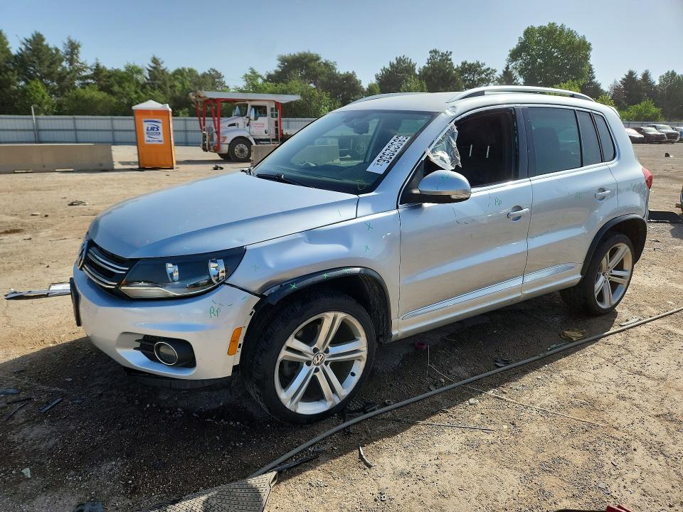 2016 Volkswagen Tiguan მანქანა იყიდება აუქციონზე, vin: WVGBV7AX4GW057982, აუქციონის ნომერი: 58932936