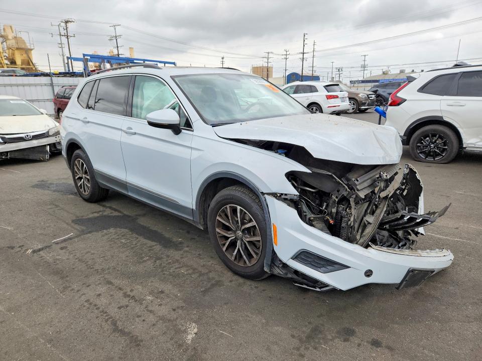 59320976 :رقم المزاد ، 3VV3B7AX6JM208721 vin ، 2018 Volkswagen Tiguan مزاد بيع