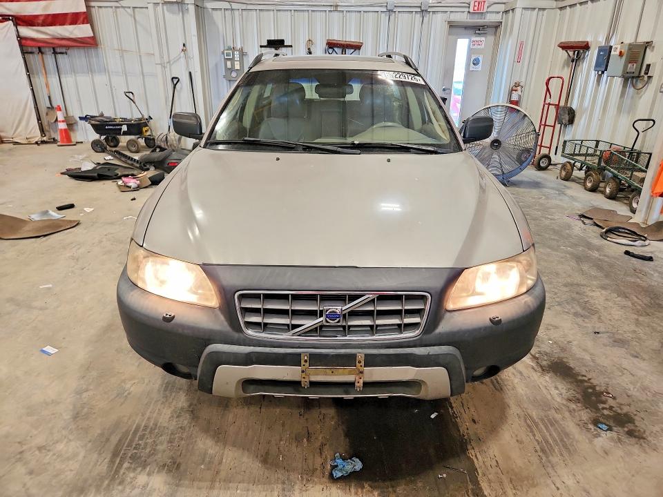 2005 Volvo Xc70 მანქანა იყიდება აუქციონზე, vin: YV1SZ592651200506, აუქციონის ნომერი: 61229726