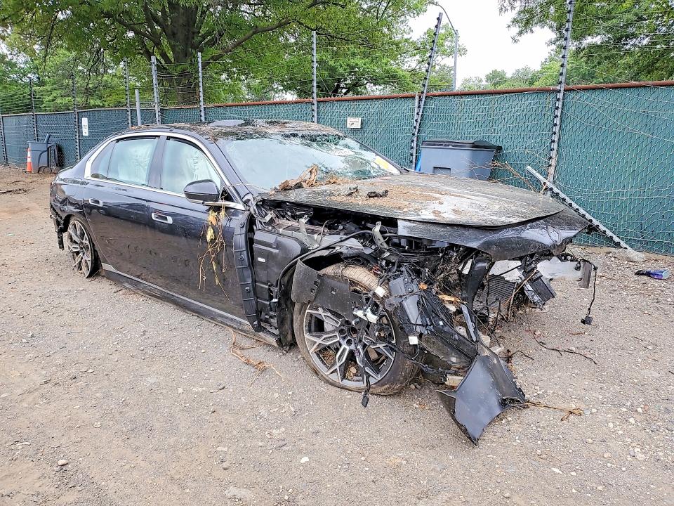 Продажа на аукционе авто 2025 Bmw I7, vin: WBY43EJ09SCV35106, номер лота: 61616696