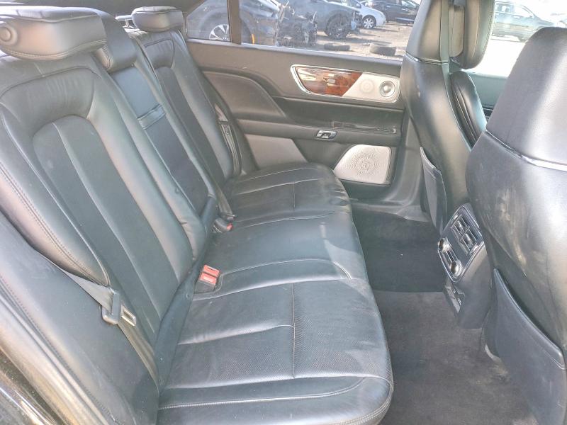 58716696 :رقم المزاد ، 1LN6L9NC8H5603488 vin ، 2017 Lincoln Continental مزاد بيع