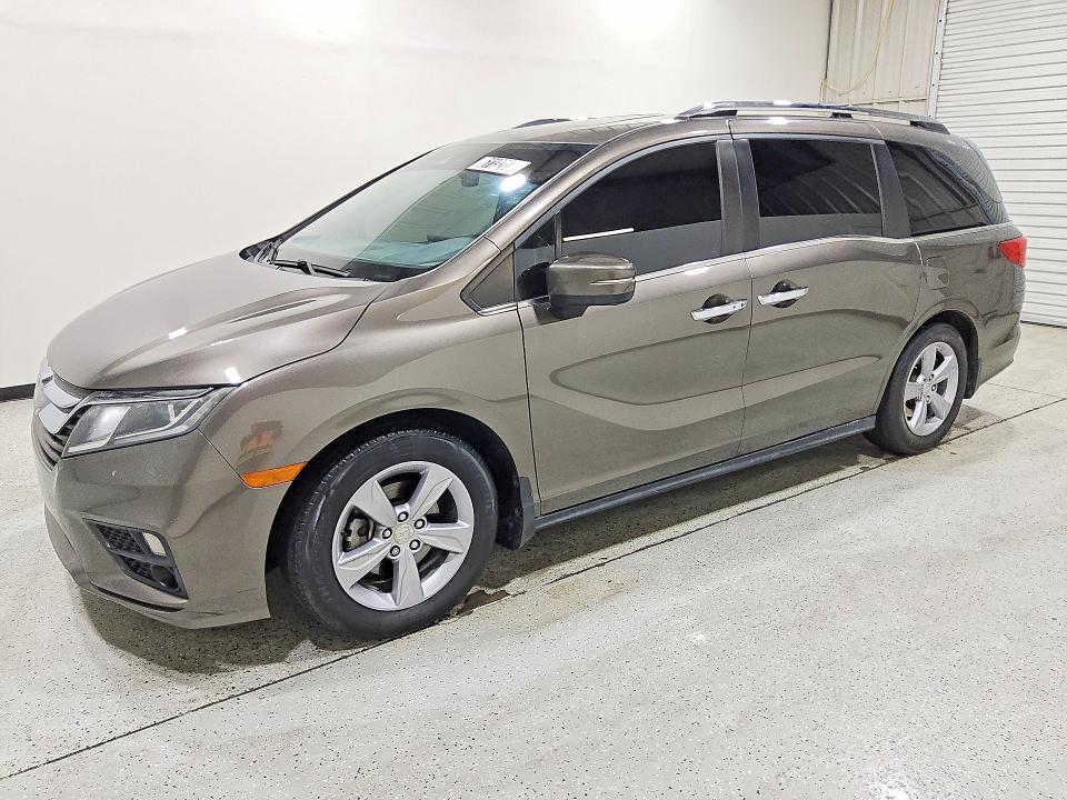 Продаж на аукціоні авто 2018 Honda Odyssey, vin: 5FNRL6H7XJB069901, номер лоту: 61132076
