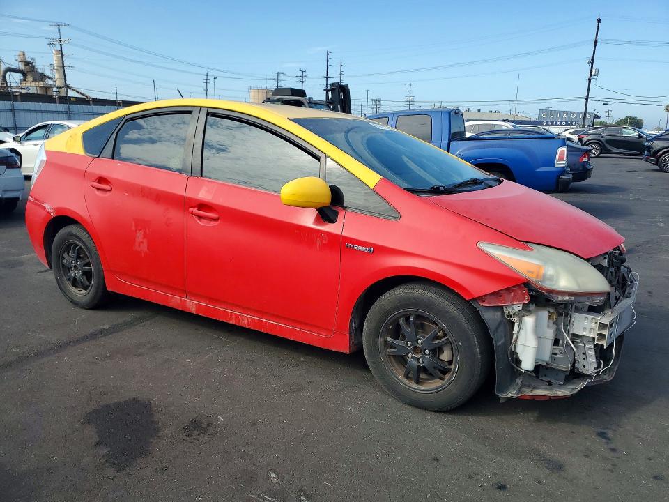 61541216 :رقم المزاد ، JTDKN3DU9F1980937 vin ، 2015 Toyota Prius مزاد بيع