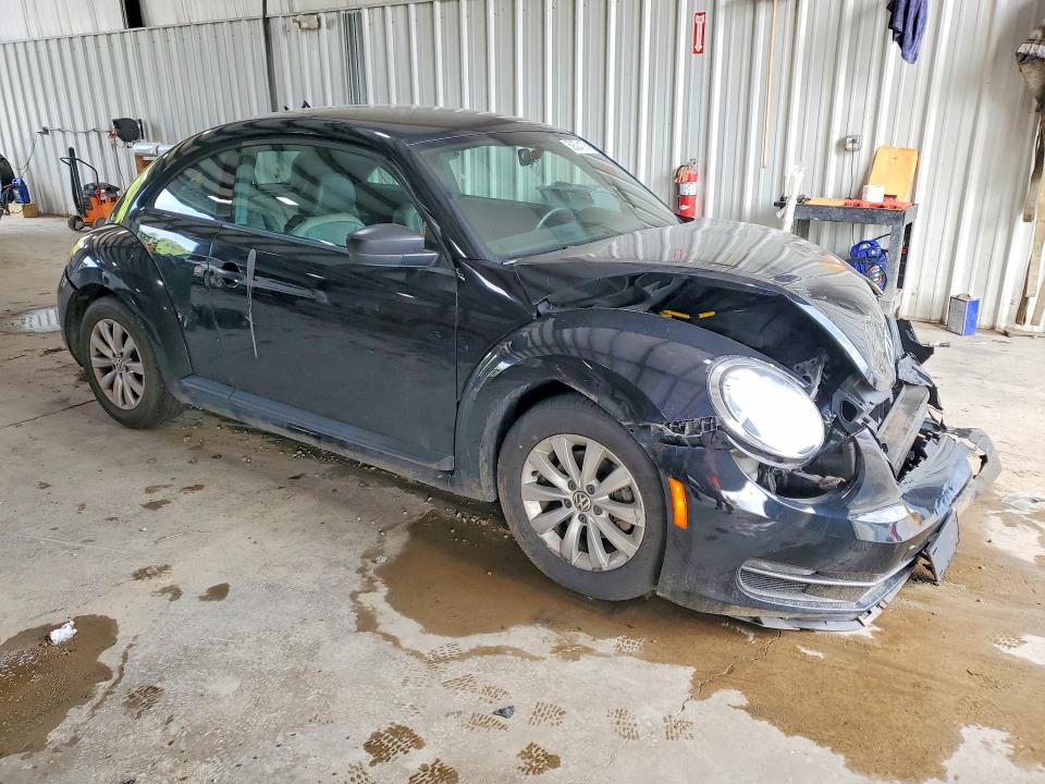 2015 Volkswagen Beetle მანქანა იყიდება აუქციონზე, vin: 3VWF17AT9FM629445, აუქციონის ნომერი: 59324136