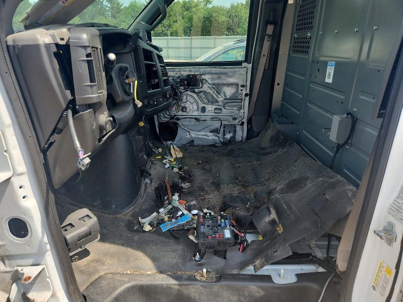 60057376 :رقم المزاد ، 1GCWGAFPXJ1319823 vin ، 2018 Chevrolet Express G2500 مزاد بيع