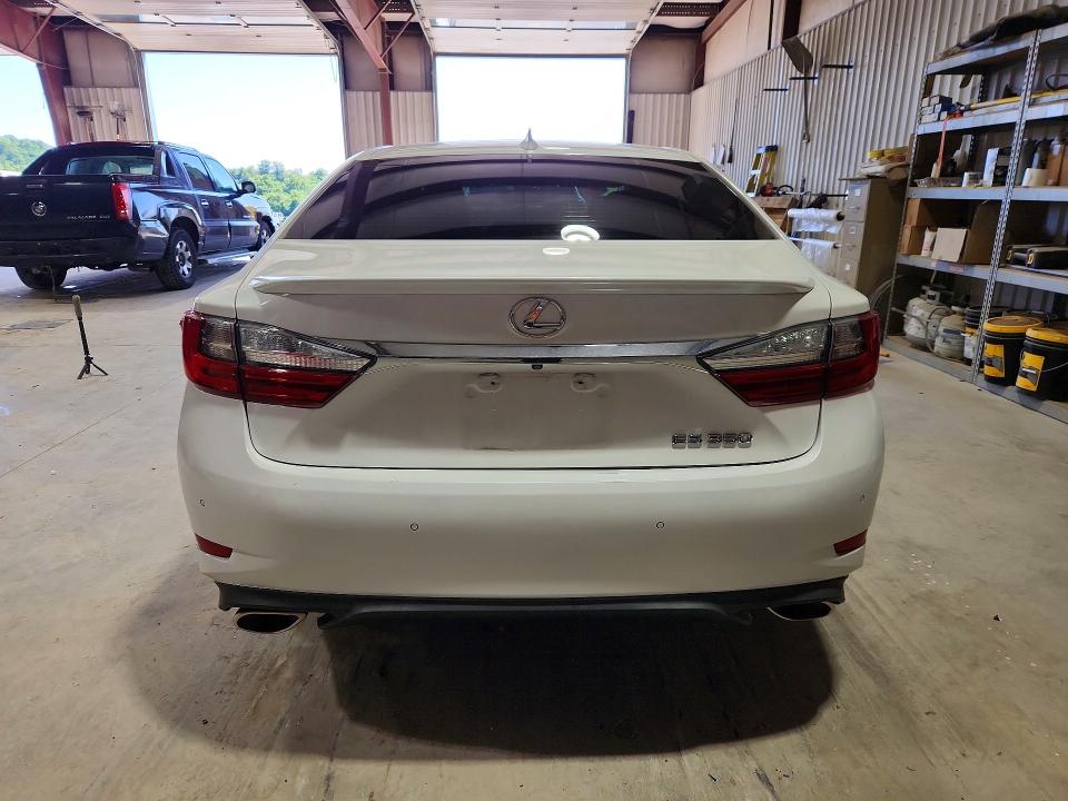 62357236 :رقم المزاد ، JTHBK1GG3H2250584 vin ، 2017 Lexus Es مزاد بيع