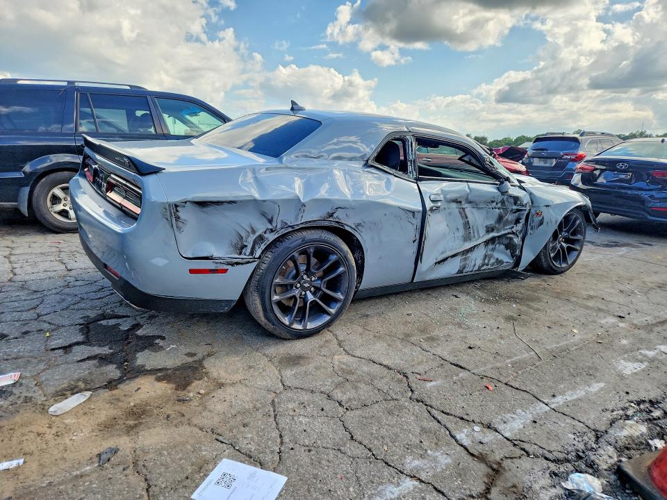 61932566 :رقم المزاد ، 2C3CDZFJ9MH617652 vin ، 2021 Dodge Challenger مزاد بيع