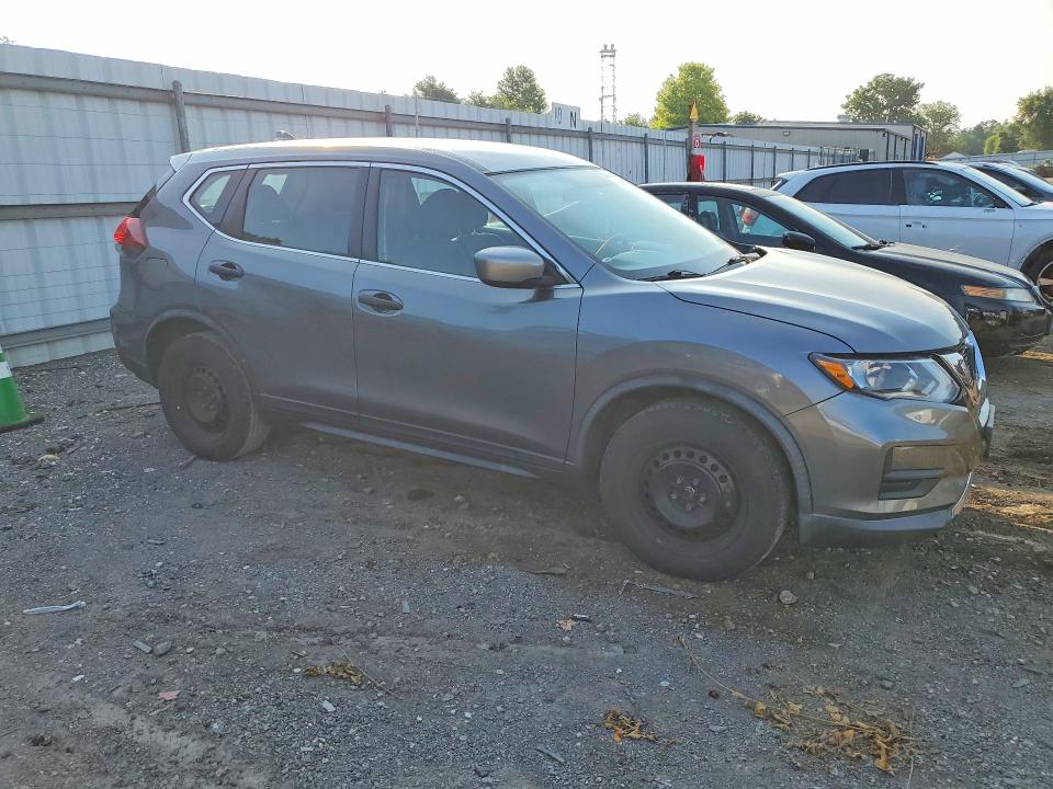 61067526 :رقم المزاد ، KNMAT2MT2JP582722 vin ، 2018 Nissan Rogue مزاد بيع