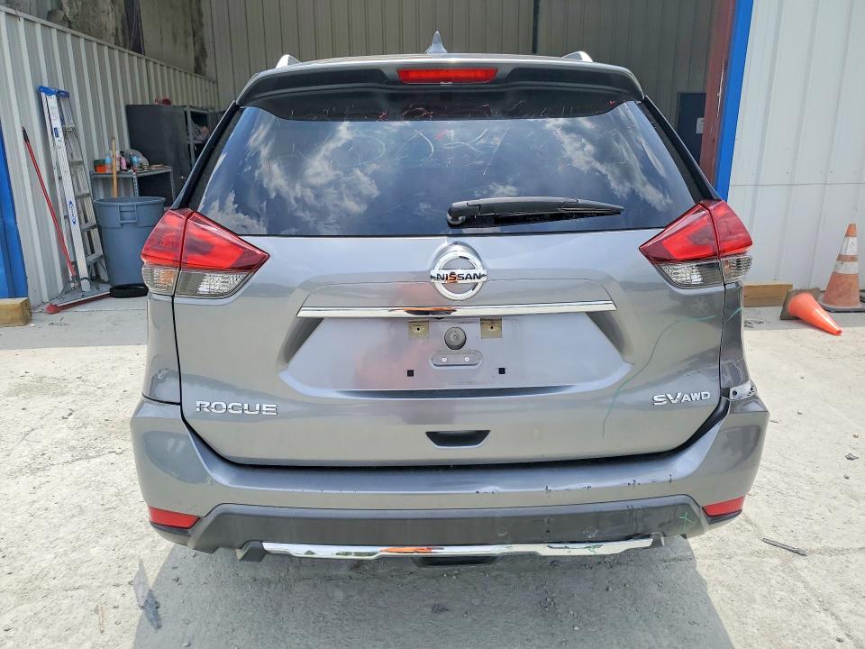 60828696 :رقم المزاد ، KNMAT2MVXJP620067 vin ، 2018 Nissan Rogue مزاد بيع