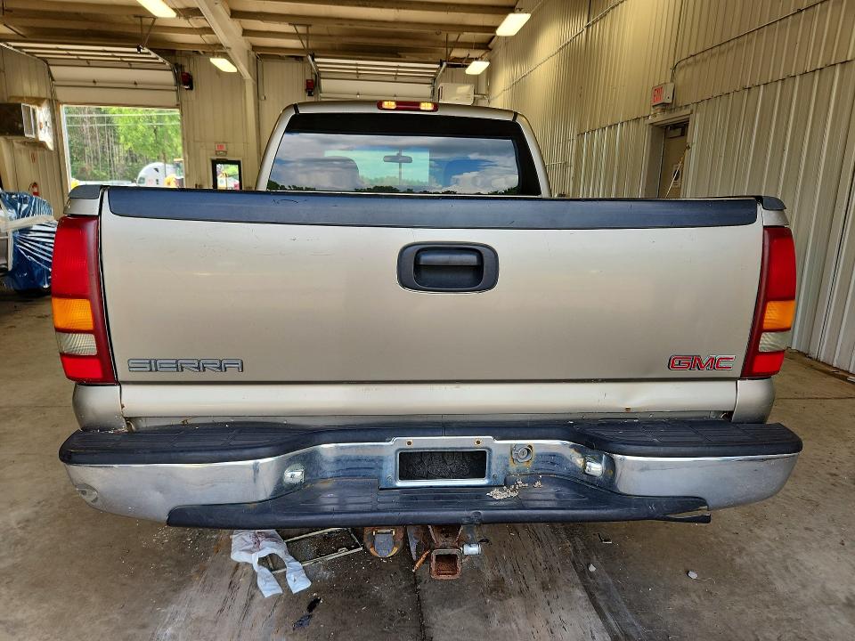 60124696 :رقم المزاد ، 1GTEC19T3YZ170120 vin ، 2000 Gmc New Sierra مزاد بيع