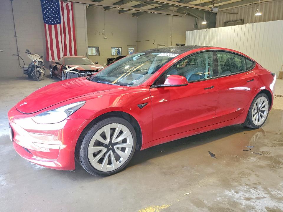 60666956 :رقم المزاد ، 5YJ3E1EA3NF371300 vin ، 2022 Tesla Model 3 مزاد بيع