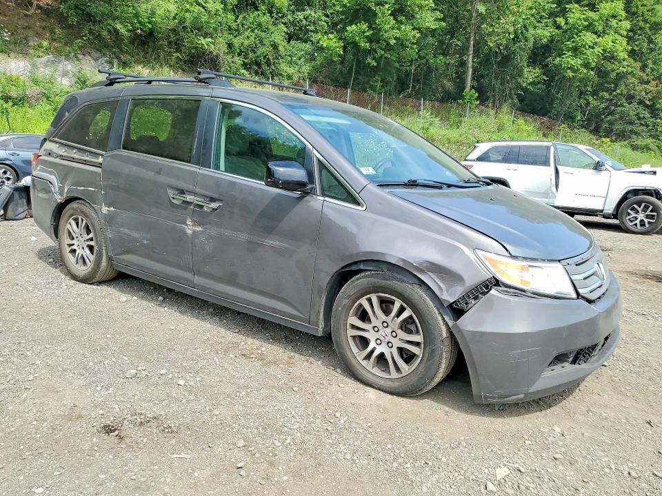 60128076 :رقم المزاد ، 5FNRL5H40DB047894 vin ، 2013 Honda Odyssey مزاد بيع