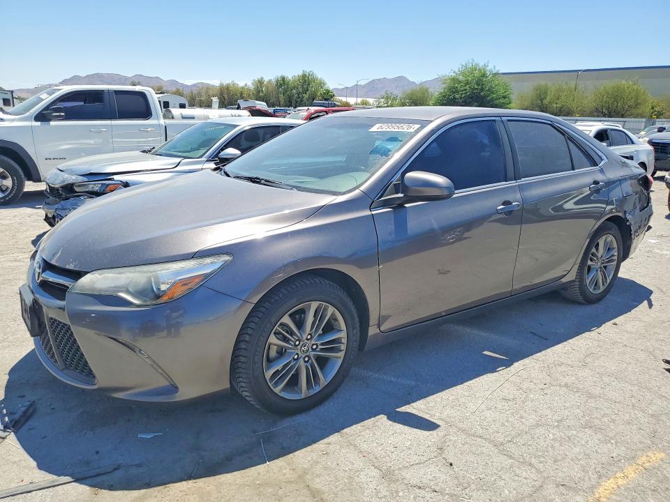62995626 :رقم المزاد ، 4T1BF1FK4HU279832 vin ، 2017 Toyota Camry مزاد بيع