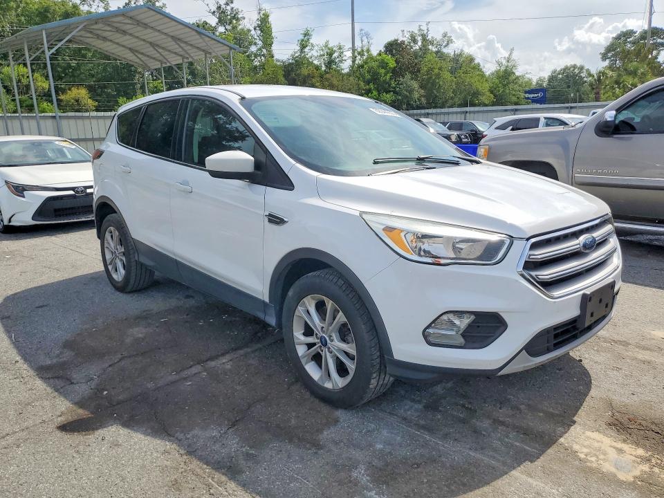 Продаж на аукціоні авто 2017 Ford Escape, vin: 1FMCU9GD9HUB05781, номер лоту: 62044236