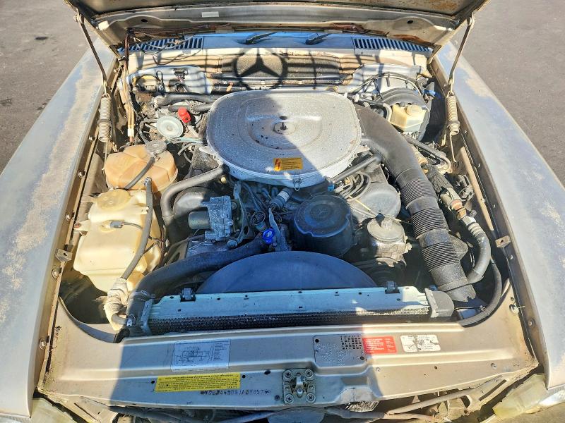 60715086 :رقم المزاد ، WDBBA48D9JA088576 vin ، 1988 Mercedes-benz 560 مزاد بيع