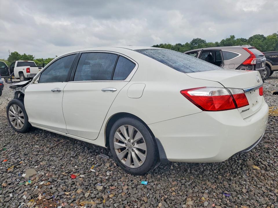 60458006 :رقم المزاد ، 1HGCR2F7XFA112358 vin ، 2015 Honda Accord مزاد بيع