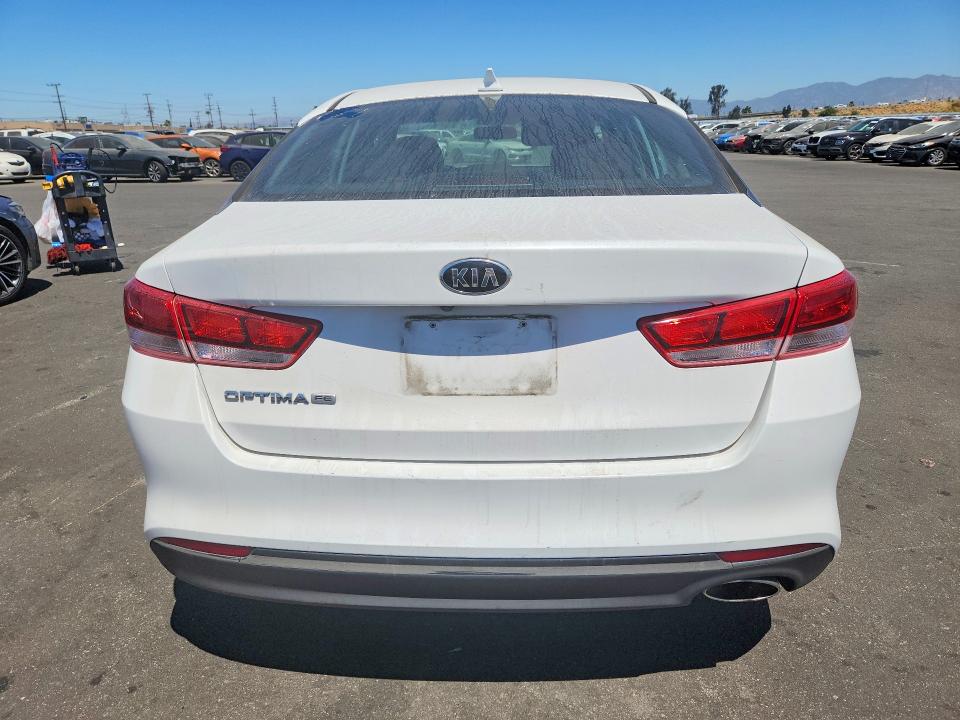 2017 Kia Optima მანქანა იყიდება აუქციონზე, vin: 5XXGT4L31HG156626, აუქციონის ნომერი: 60080186