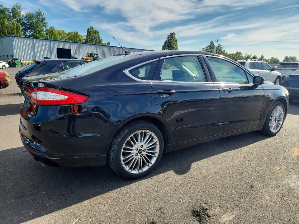 60053056 :رقم المزاد ، 3FA6P0HD1GR116451 vin ، 2016 Ford Fusion مزاد بيع