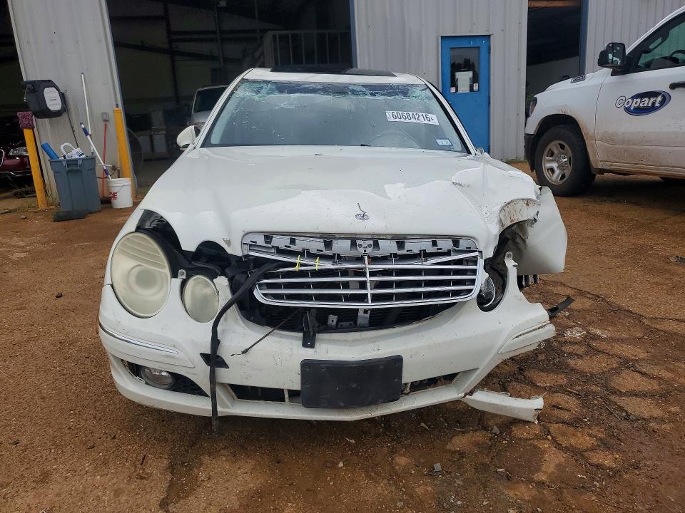 60684216 :رقم المزاد ، WDBUF56X27B034200 vin ، 2007 Mercedes-benz E مزاد بيع