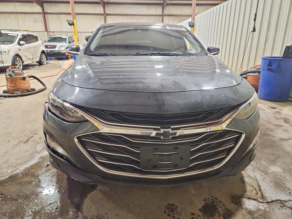 62432646 :رقم المزاد ، 1G1ZD5ST8KF197203 vin ، 2019 Chevrolet Malibu مزاد بيع