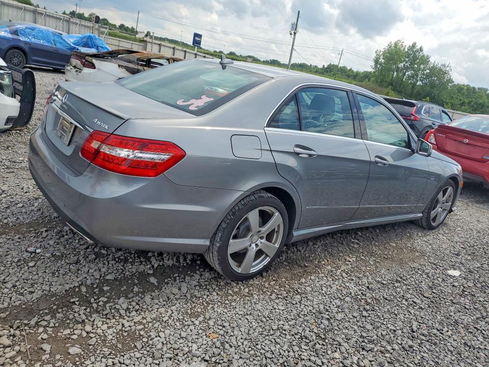 Продажа на аукционе авто 2012 Mercedes-benz E, vin: WDDHF8JBXCA618401, номер лота: 61089806