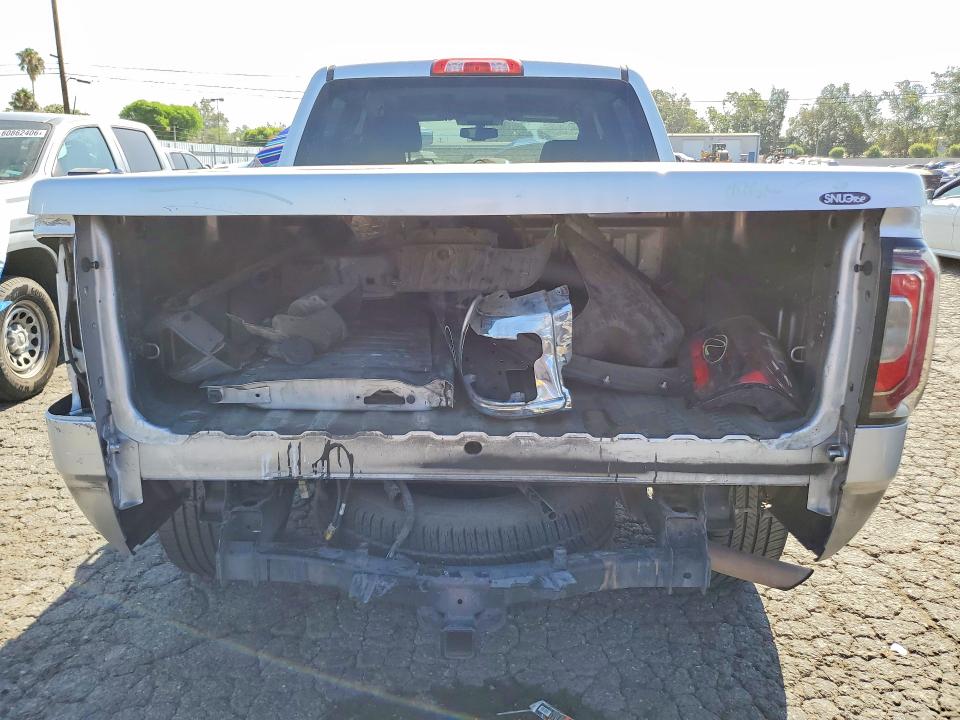 61332416 :رقم المزاد ، 3GTP1NEC5JG476236 vin ، 2018 Gmc Sierra مزاد بيع