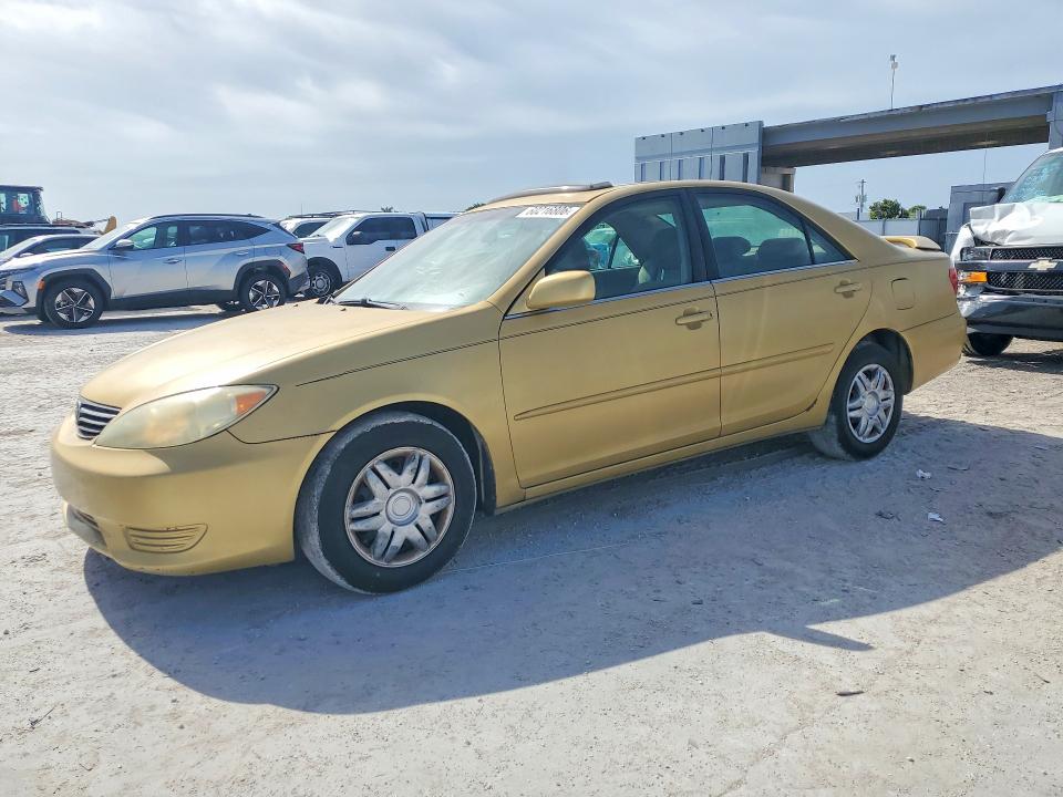 2005 Toyota Camry მანქანა იყიდება აუქციონზე, vin: 4T1BE32K15U069463, აუქციონის ნომერი: 60216806