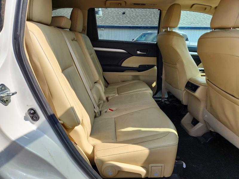 Продажа на аукционе авто 2015 Toyota Highlander, vin: 5TDKKRFH5FS085217, номер лота: 62103136