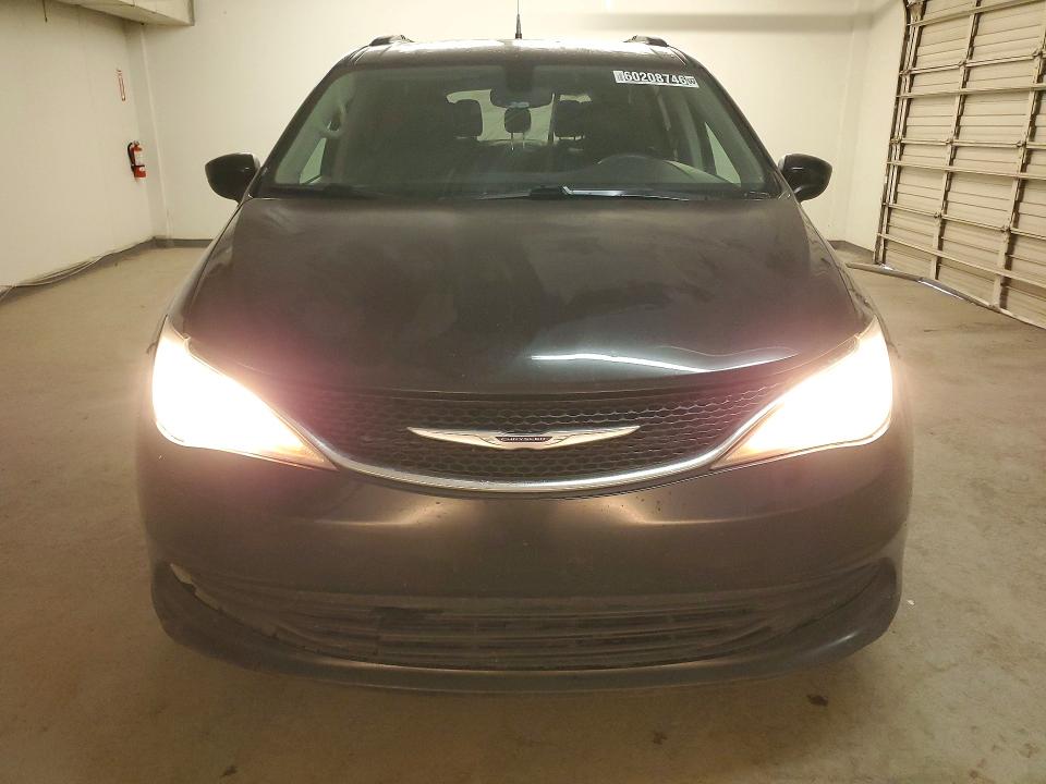 60208746 :رقم المزاد ، 2C4RC1DGXLR266017 vin ، 2020 Chrysler Voyager مزاد بيع