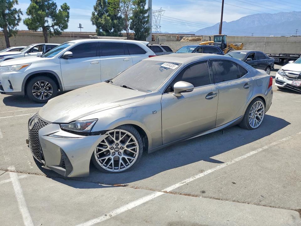 61934326 :رقم المزاد ، JTHBA1D24J5073270 vin ، 2018 Lexus Is مزاد بيع