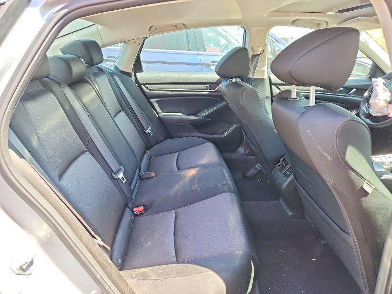 Продажа на аукционе авто 2018 Honda Accord, vin: 1HGCV1F40JA080329, номер лота: 60682196