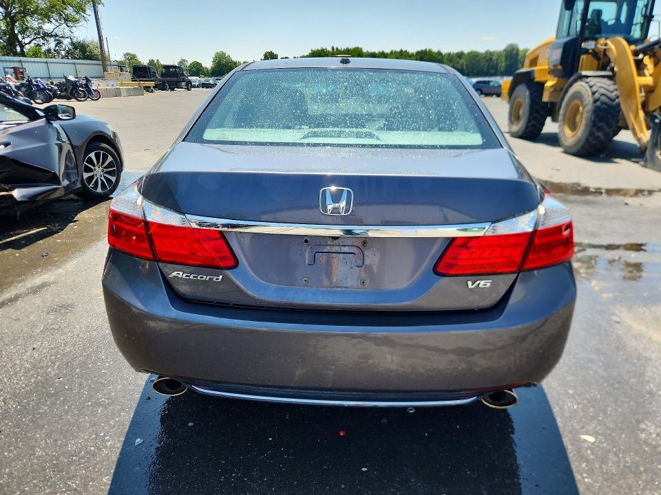 61751046 :رقم المزاد ، 1HGCR3F86DA035676 vin ، 2013 Honda Accord مزاد بيع