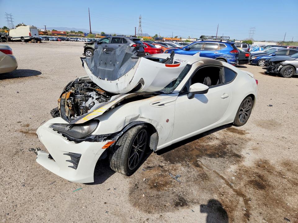 64980906 :رقم المزاد ، JF1ZNAA10H8705017 vin ، 2017 Toyota 86 مزاد بيع