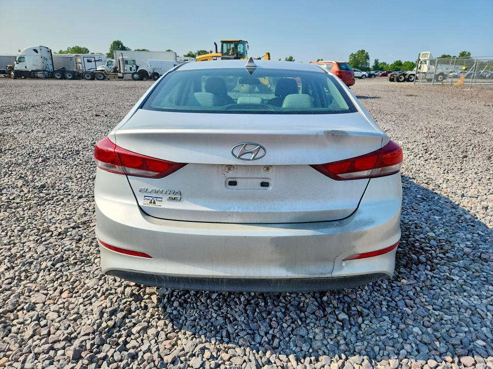 61069736 :رقم المزاد ، KMHD74LFXHU113930 vin ، 2017 Hyundai Elantra مزاد بيع