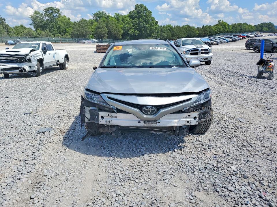 2020 Toyota Camry მანქანა იყიდება აუქციონზე, vin: 4T1G11AK2LU931545, აუქციონის ნომერი: 60071186