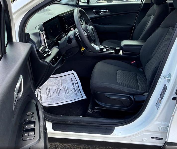 Продажа на аукционе авто 2023 Kia Sportage Hybrid, vin: KNDPUCAG1P7101680, номер лота: 61455966