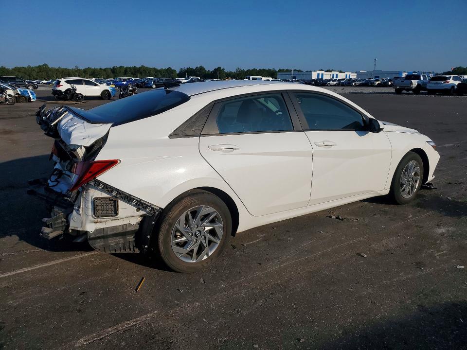 60712836 :رقم المزاد ، KMHLM4DG5RU637175 vin ، 2024 Hyundai Elantra مزاد بيع
