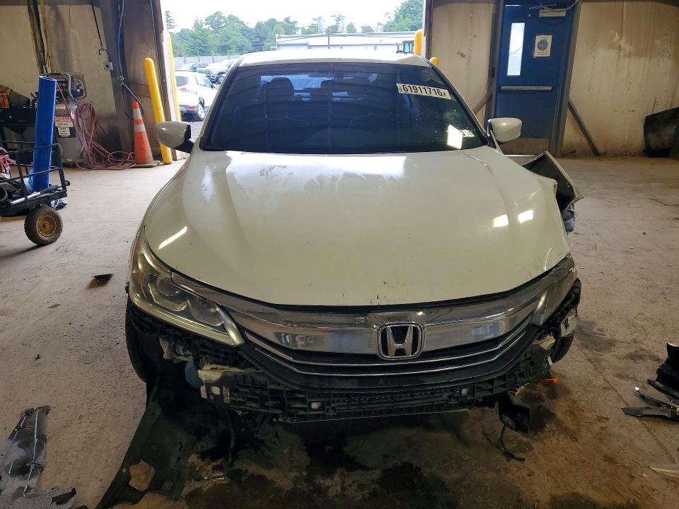 61911716 :رقم المزاد ، 1HGCR2F5XGA201153 vin ، 2016 Honda Accord مزاد بيع