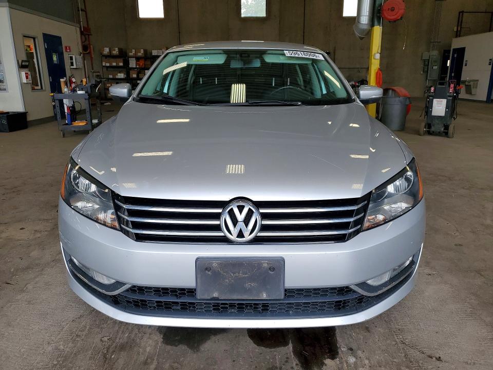 2015 Volkswagen Passat მანქანა იყიდება აუქციონზე, vin: 1VWAT7A31FC114607, აუქციონის ნომერი: 59618006