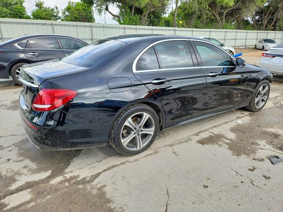 Продажа на аукционе авто 2018 Mercedes-benz E, vin: WDDZF4KB0JA480828, номер лота: 59850756
