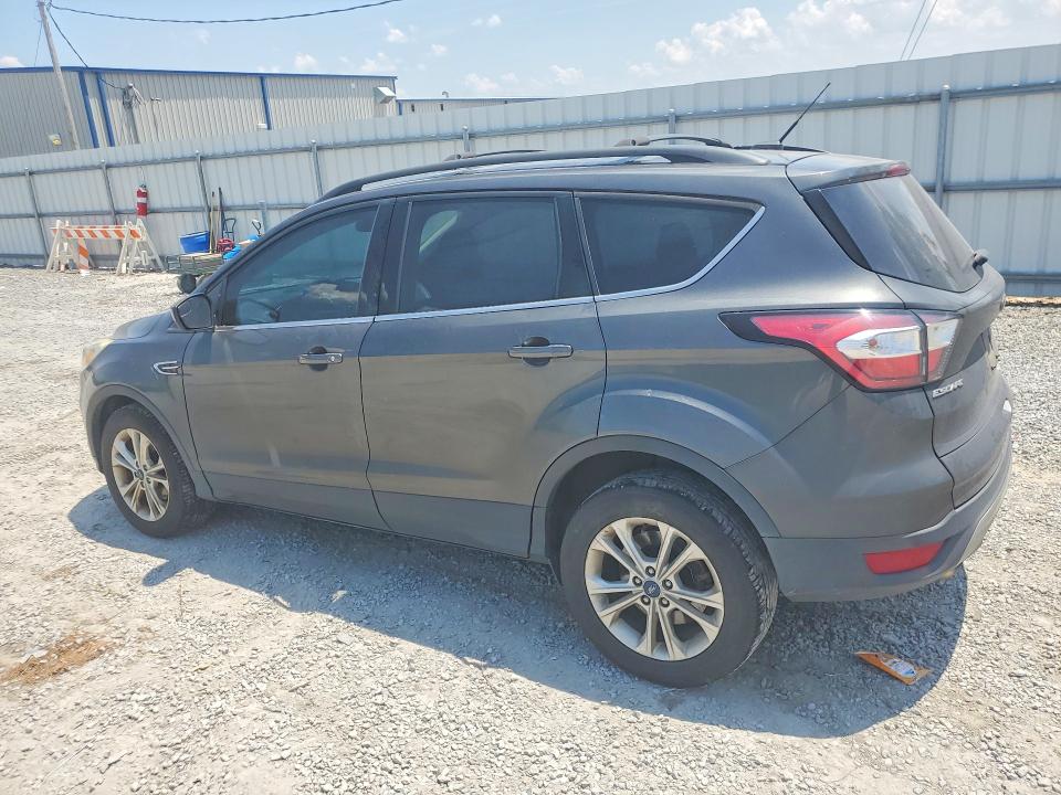 61584066 :رقم المزاد ، 1FMCU0GD2JUA81051 vin ، 2018 Ford Escape مزاد بيع