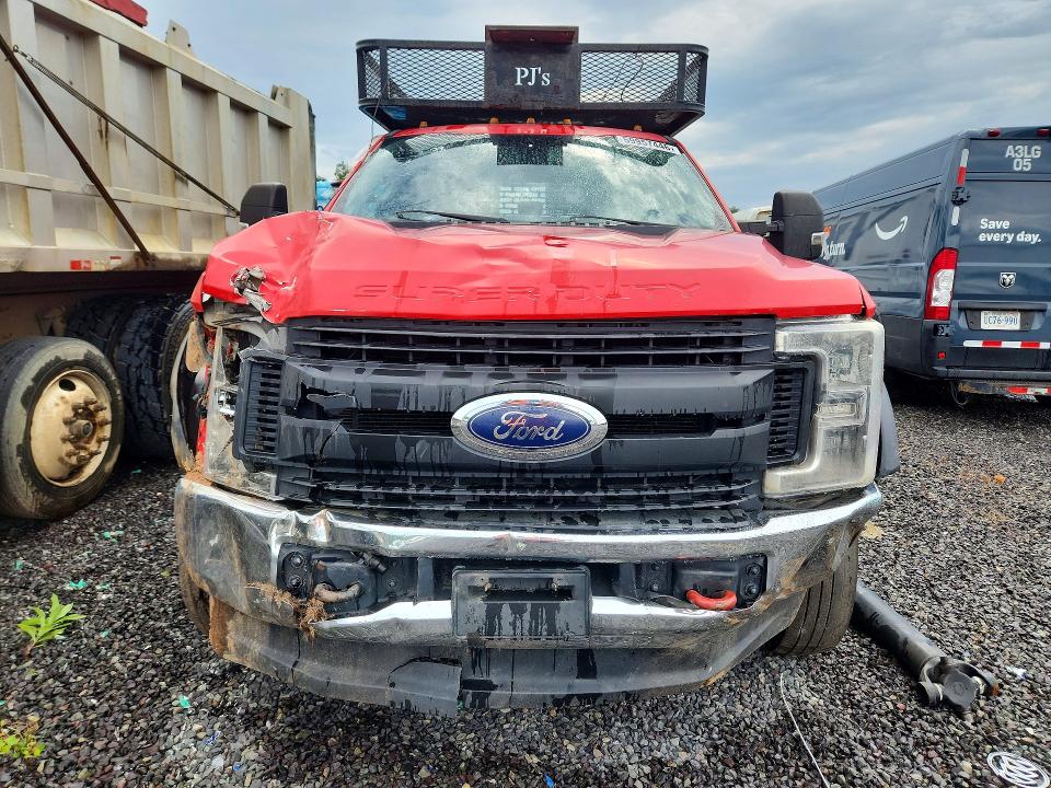 59957446 :رقم المزاد ، 1FD0W4HT0KED03642 vin ، 2019 Ford F450 مزاد بيع