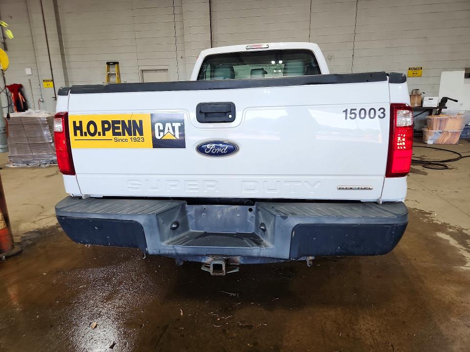 60006326 :رقم المزاد ، 1FTBF2A61FEA70446 vin ، 2015 Ford F250 مزاد بيع