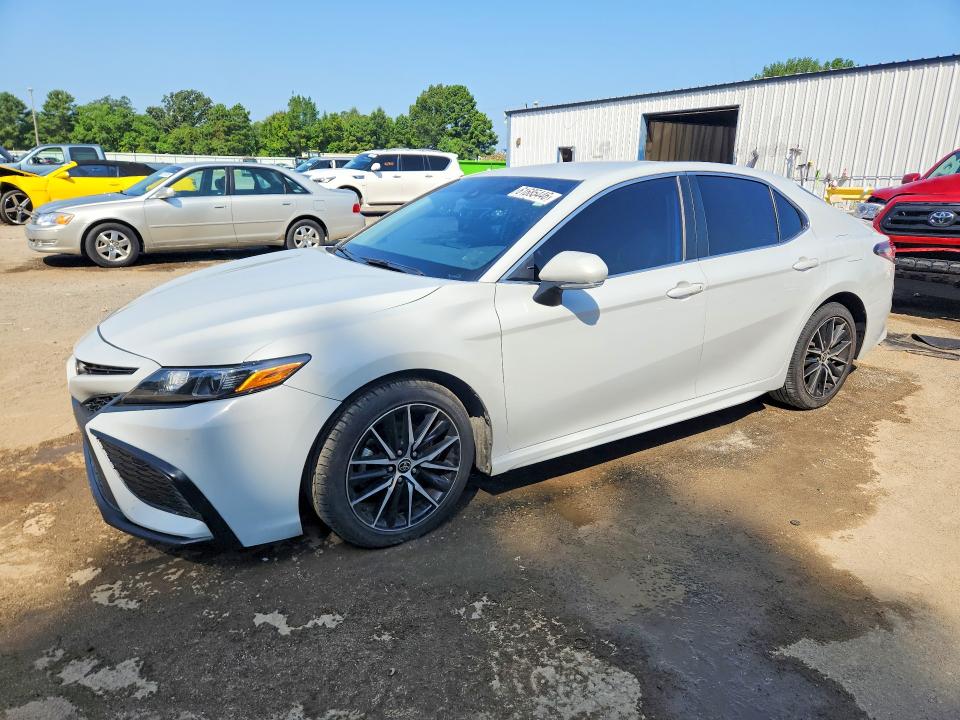 61685446 :رقم المزاد ، 4T1G11AK2PU117420 vin ، 2023 Toyota Camry مزاد بيع