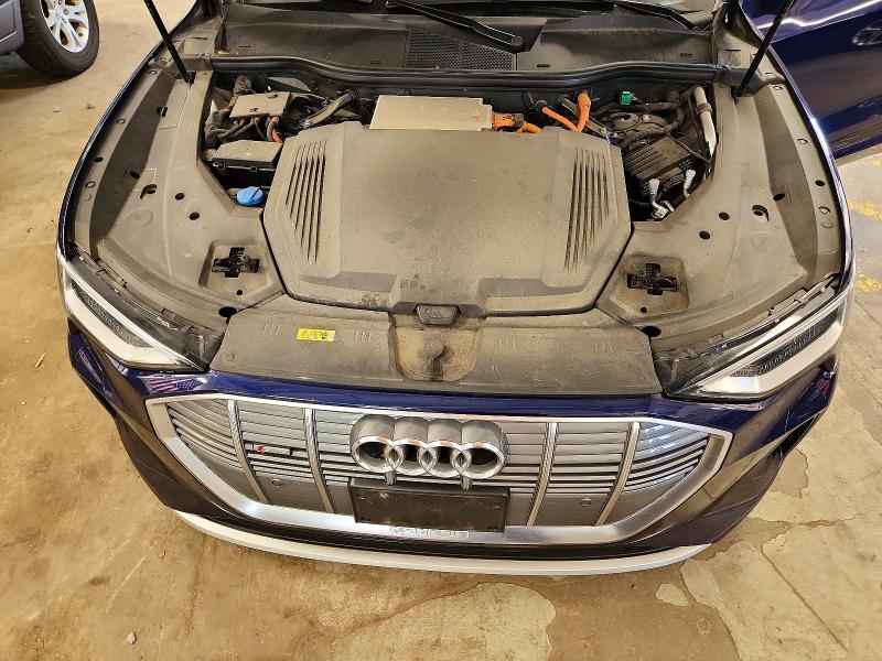 60569506 :رقم المزاد ، WA11ABGE1NB020021 vin ، 2022 Audi E-tron مزاد بيع