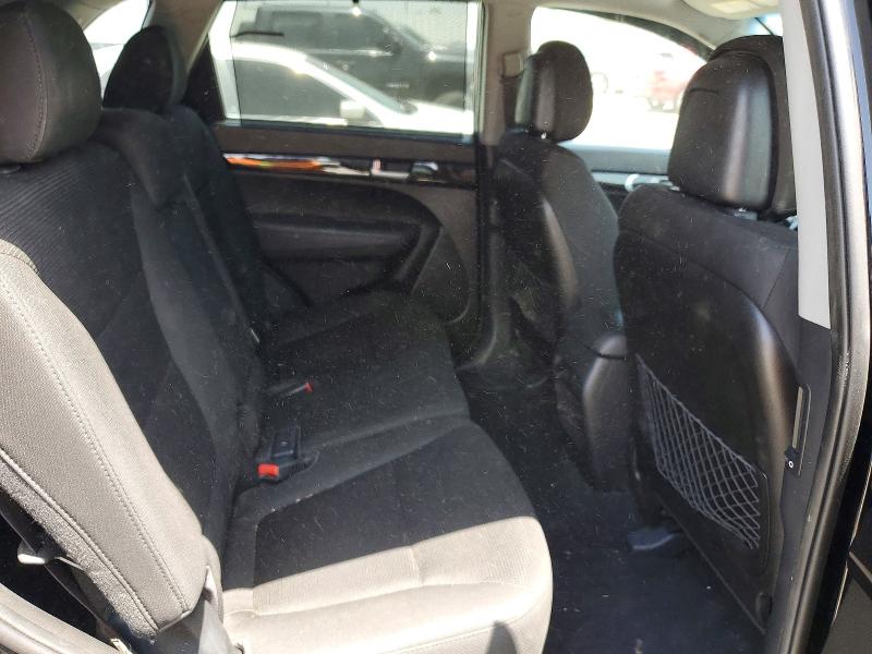 58751106 :رقم المزاد ، 5XYKT4A60FG640237 vin ، 2015 Kia Sorento مزاد بيع